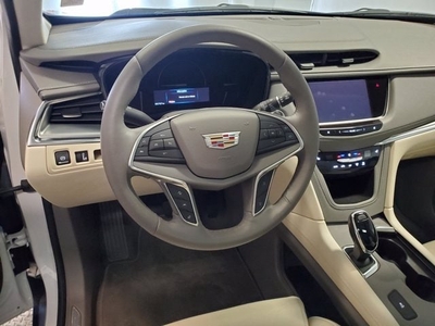 2017 Cadillac XT5 Luxury in Fort Wayne, IN