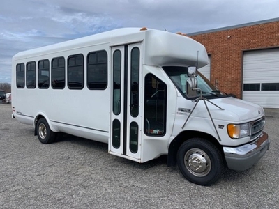 2001 Ford E450 BUS For Sale