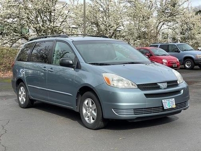 2004 Toyota Sienna for Sale in Chicago, Illinois