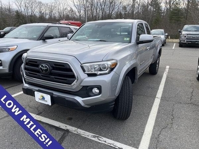 2018 Toyota Tacoma for Sale in Chicago, Illinois