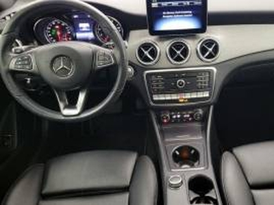 Mercedes-Benz GLA 2000