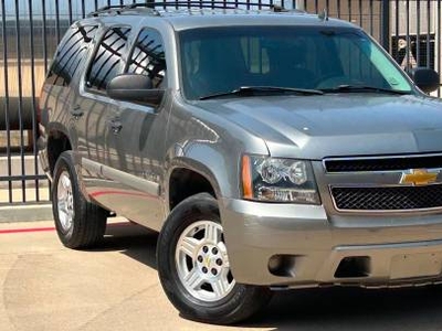 Chevrolet Tahoe 4.8L V-8 Gas