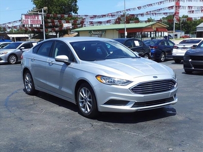 Used 2017 Ford Fusion SE w/ Fusion SE Technology Package