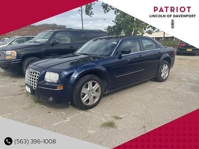 2005 Chrysler 300 for Sale in Co Bluffs, Iowa