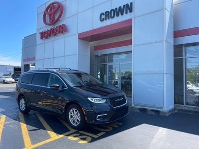 2021 Chrysler Pacifica for Sale in Co Bluffs, Iowa