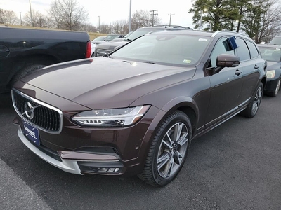 2017 Volvo V90