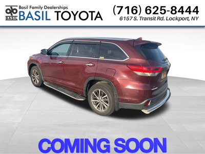 Used 2018 Toyota Highlander XLE With Navigation & AWD