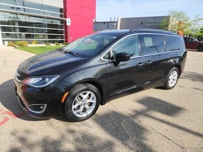 2018 Chrysler Pacifica for Sale in Denver, Colorado