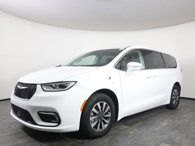 Used 2022 Chrysler Pacifica Hybrid Touring L