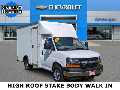 Used 2022 Chevrolet Express 3500 w/ Chrome Appearance Package