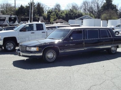 FOR SALE: 1996 Cadillac Fleetwood $8,395 USD