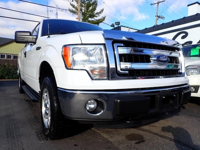 2013 Ford F-150 4WD SuperCab 145 in XL for sale in Milwaukee, WI