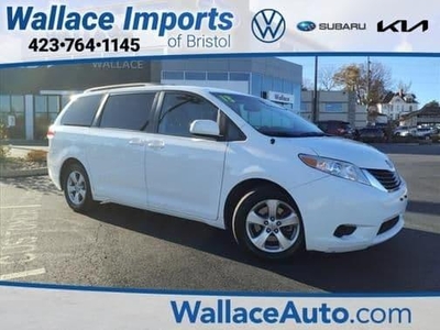 2014 Toyota Sienna for Sale in Northwoods, Illinois