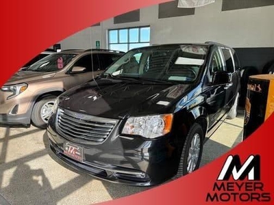 2015 Chrysler Town & Country for Sale in Chicago, Illinois