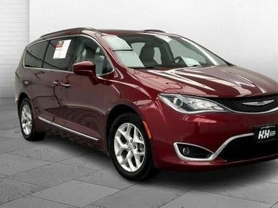 2017 Chrysler Pacifica for Sale in Northwoods, Illinois
