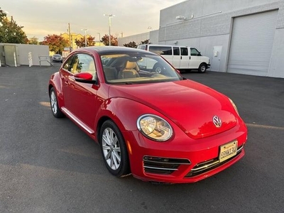 2018 Volkswagen Beetle for Sale in Northwoods, Illinois