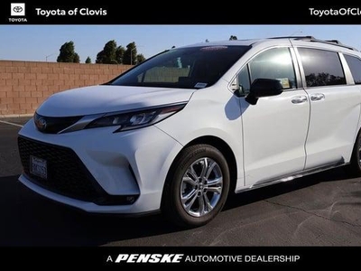 2022 Toyota Sienna for Sale in Oak Park, Illinois