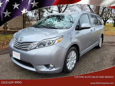 2017 Toyota Sienna Limited Premium 7 Passenger AWD 4dr Mini Van for sale in West Bend, WI