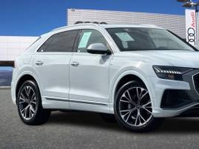 Audi Q8 3000