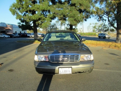 2000 Ford Crown Victoria LX in Anaheim, CA