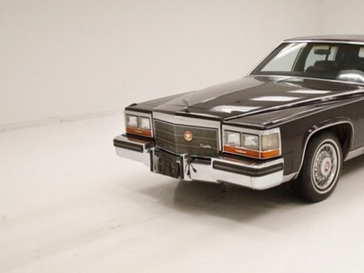 FOR SALE: 1986 Cadillac Fleetwood $21,500 USD
