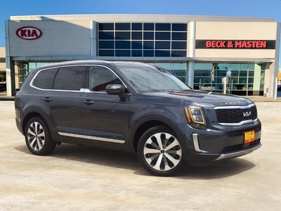 Pre-Owned 2022 Kia Telluride EX