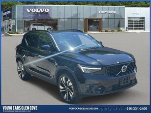2024 Volvo XC40 SUV
