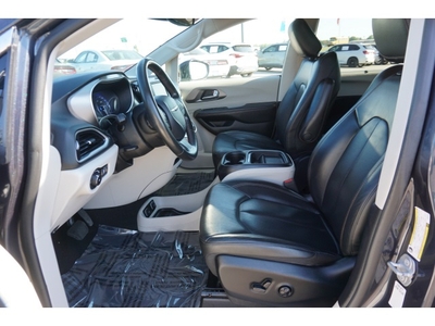 2020 Chrysler Pacifica Touring L in Olive Branch, MS