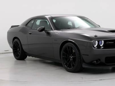 Dodge Challenger 6.4L V-8 Gas