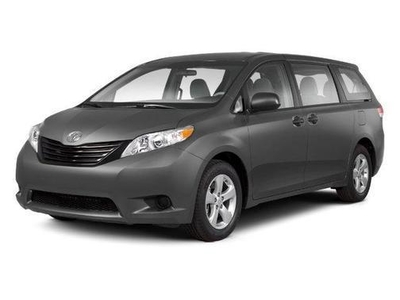 2011 Toyota Sienna for Sale in Chicago, Illinois