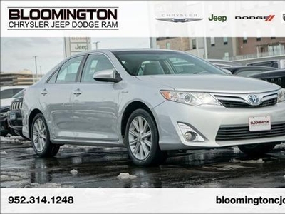 2012 Toyota Camry Hybrid for Sale in Chicago, Illinois