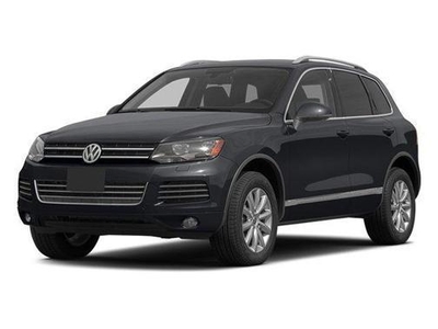 2014 Volkswagen Touareg for Sale in Northwoods, Illinois