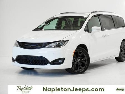 2020 Chrysler Pacifica for Sale in Centennial, Colorado