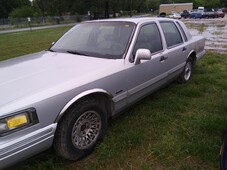 1998 Lincoln Town Car Signature in Springdale, AR