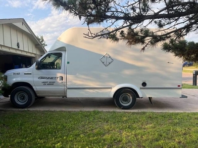 2019 Ford E350 BOX Truck