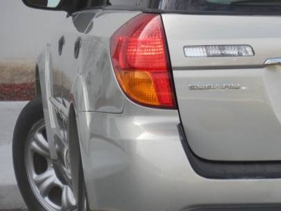 Subaru Outback 2.5L Flat-4 Gas