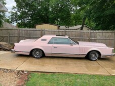 FOR SALE: 1977 Lincoln Continental $7,995 USD