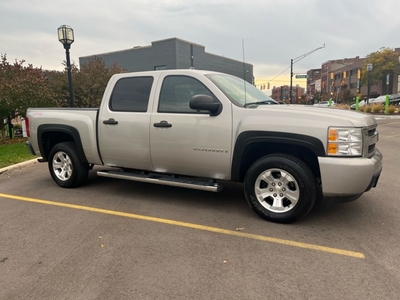 2009 Chevrolet Silverado 1500 LT 4x4 4dr Crew Cab 5.8 ft. SB for sale in Madison Heights, MI