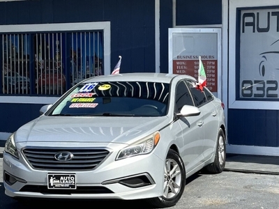 2016 Hyundai Sonata Base 4dr Sedan for sale in Pasadena, TX