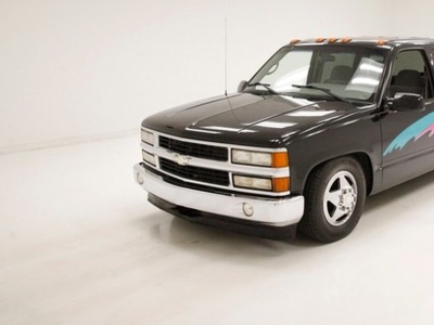 FOR SALE: 1995 Chevrolet C3500 $16,900 USD