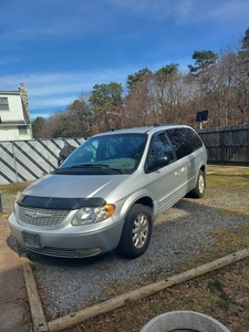 2001 Chrysler Town & Country