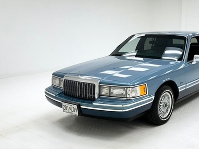 FOR SALE: 1993 Lincoln Town Car $16,000 USD