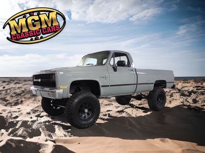 FOR SALE: 1982 Chevrolet C/K 10 Series V8 4X4 PS PB DISC LIFTED MUD TIRES LED HEADLIGHTS $29,995 USD