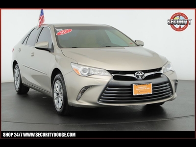 Used 2017 Toyota Camry LE for sale in Amityville, NY 11701: Sedan Details - 676967816 | Kelley Blue Book