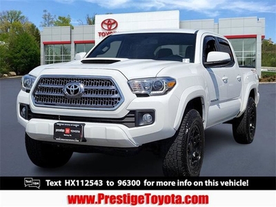 Used 2017 Toyota Tacoma TRD Sport for sale in RAMSEY, NJ 07446: Truck Details - 676342363 | Kelley Blue Book