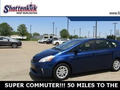 2014 Toyota Prius v for Sale in Chicago, Illinois