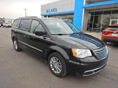 2015 Chrysler Town & Country for Sale in Chicago, Illinois