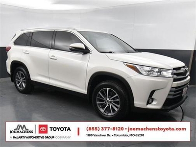 2019 Toyota Highlander for Sale in Chicago, Illinois