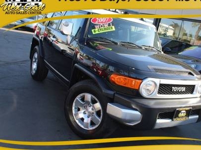 Toyota FJ Cruiser 4.0L V-6 Gas