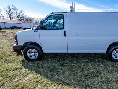 2017 Chevrolet Express 3500 in Moscow Mills, MO